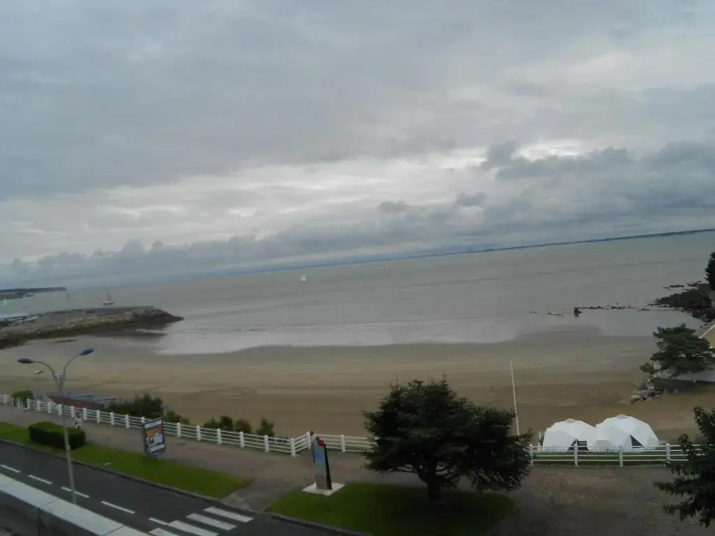 Beach & Waterfront