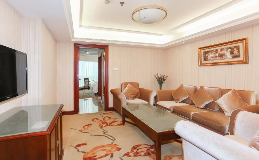 Lobby & Reception