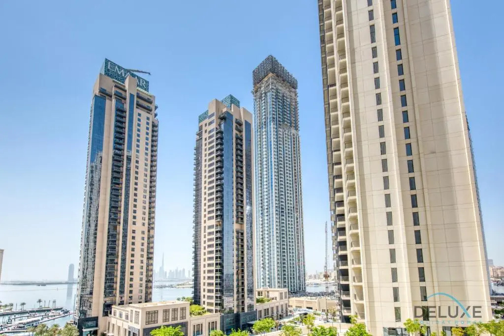 Surreal 2 BR Apartment at Creek Horizon Tower 1 by Deluxe Holiday Homes