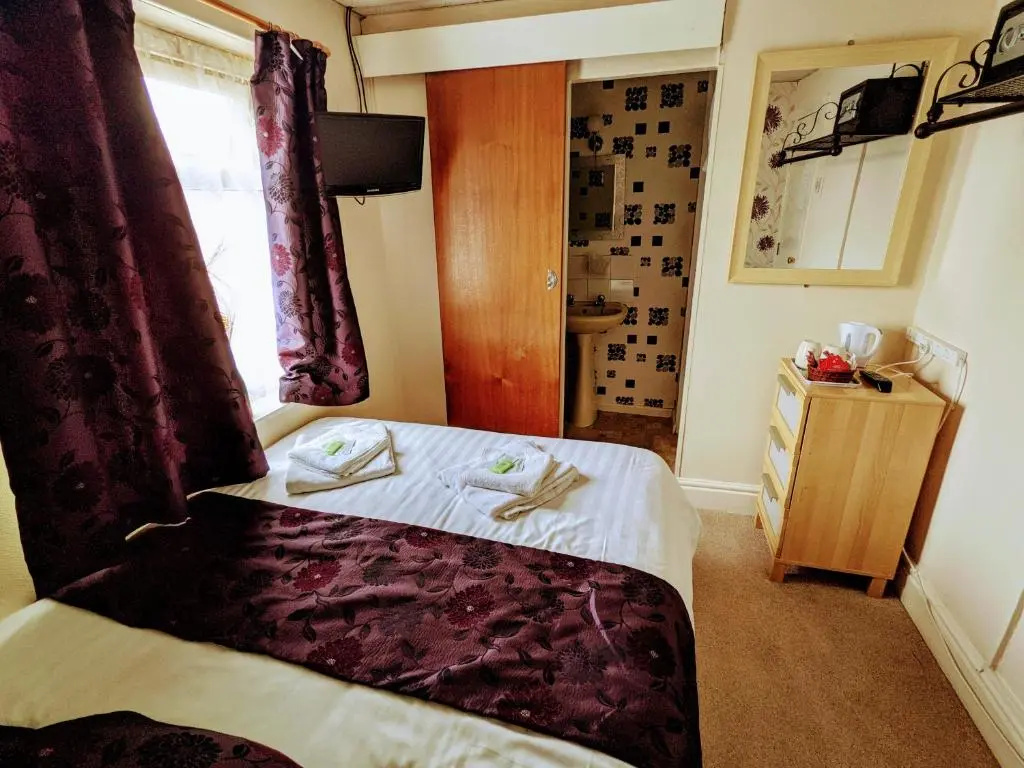 Standard Double room (full double bed)