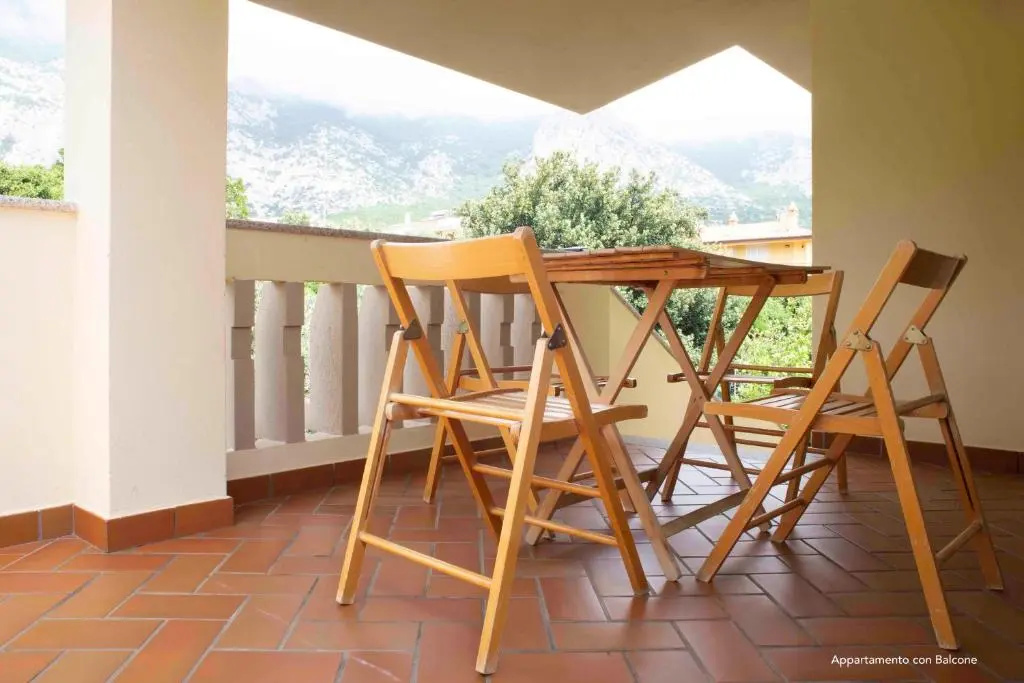 Apartment with balcony