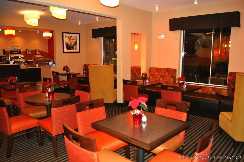 Holiday Inn Express Pittsburgh East - Mall Area by IHG - фото 28