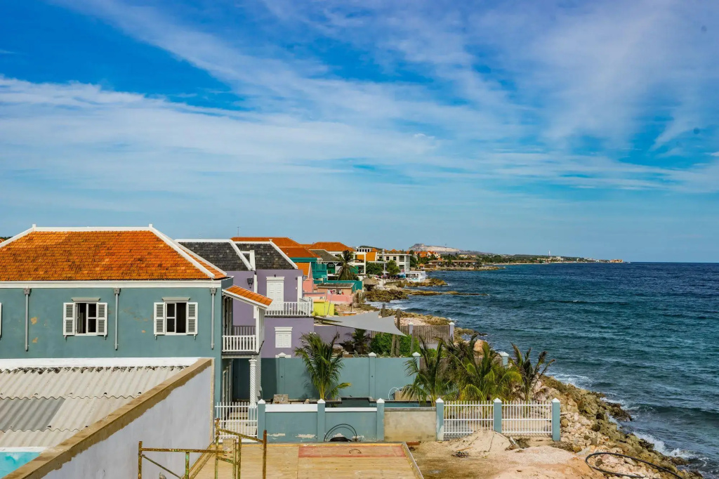 Beach & Waterfront
