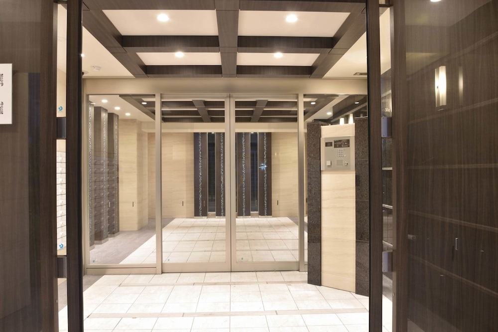 HR Front Regal Namba West 사진 17