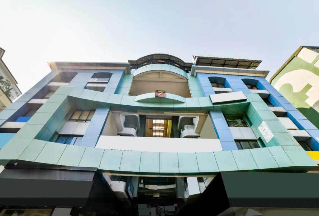 10765 Hotel Tanish