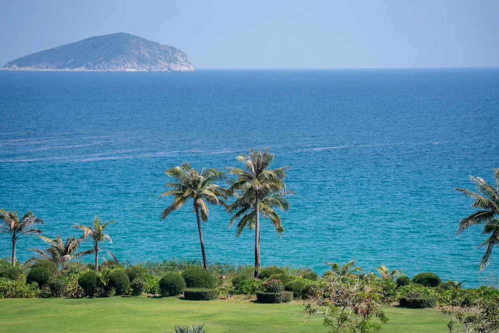 Beach & Waterfront