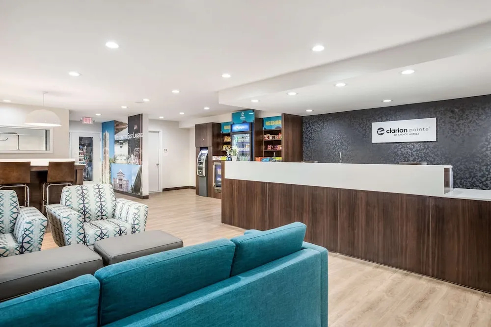 Lobby & Reception
