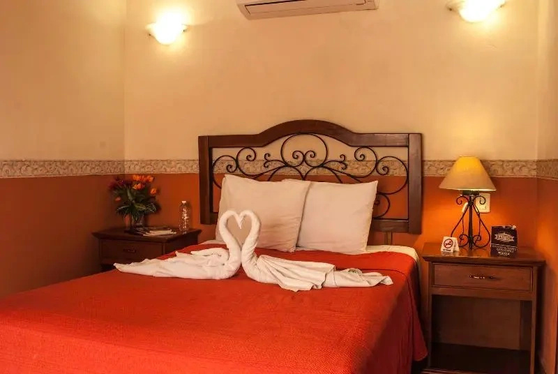 Business Double room (full double bed)