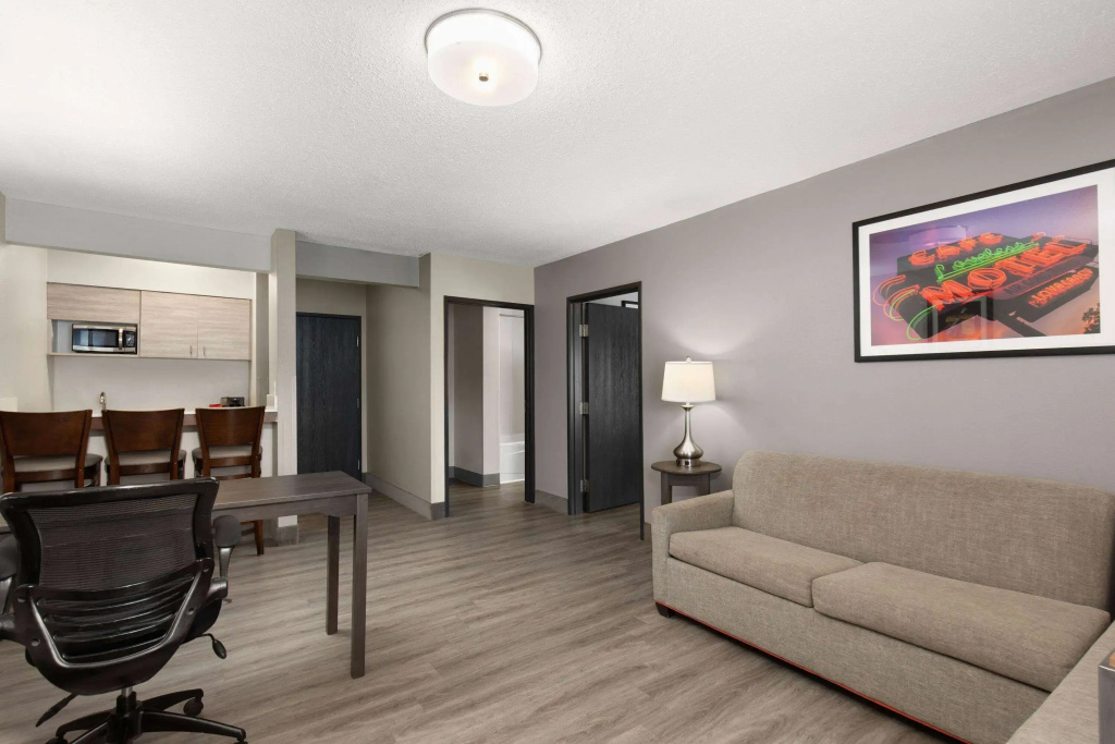 La Quinta Inn & Suites by Wyndham Goodlettsville - Nashville - фото 12