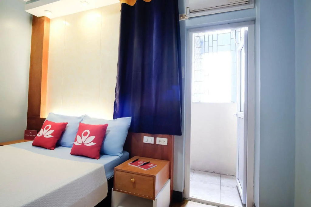 ZEN Rooms Basic Quirino Station - Général