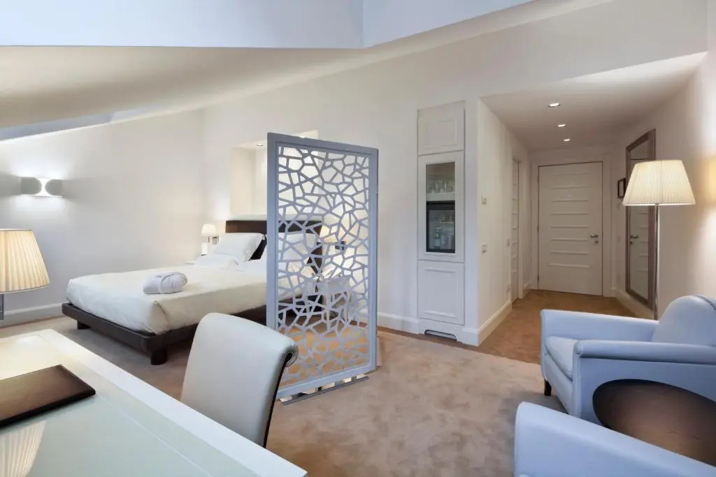 Double Junior Suite (full double bed)