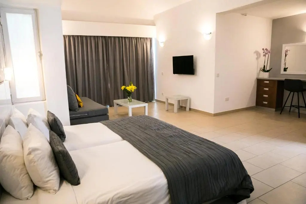 Theo Sunset Bay Hotel - Chambres