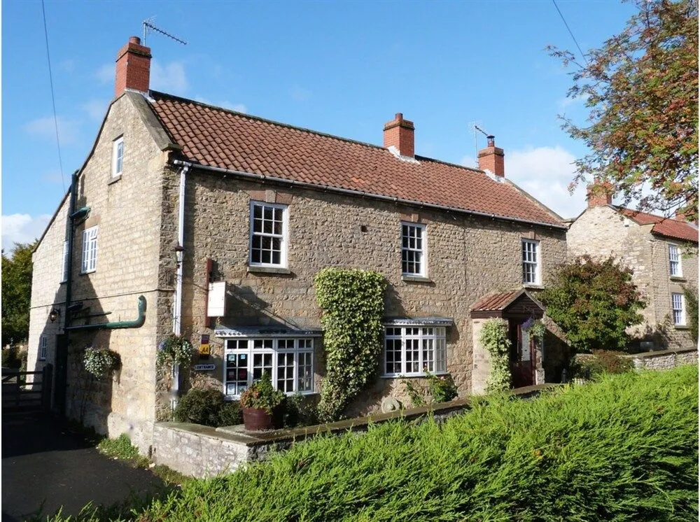 Plumpton Court