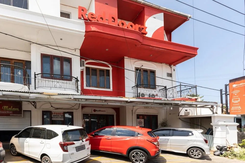 RedDoorz @ Jalan Maengket Manado