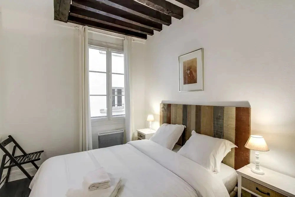 Saint Honore Apartment