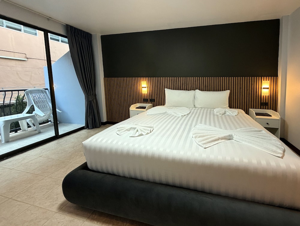 Karon Place — 4