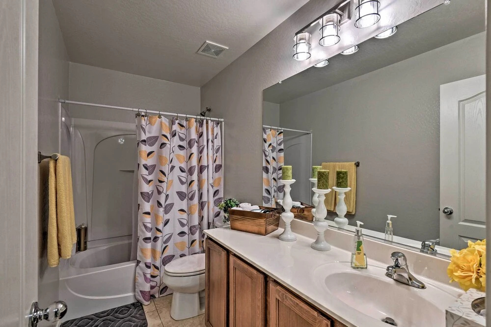 West Phoenix Home: Hike, Dine & Golf Nearby! - фото 14