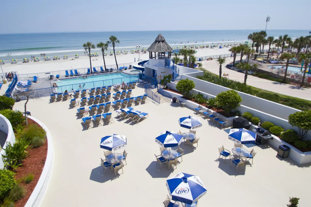 Beach & Waterfront
