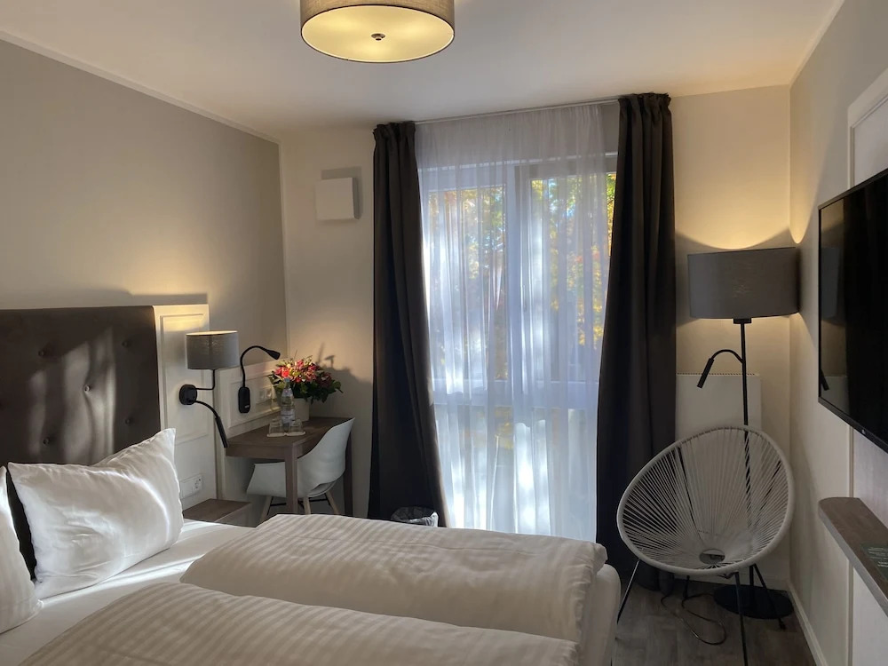 Двухместный номер Standard двуспальная кровать в Signature East Hotel Falk