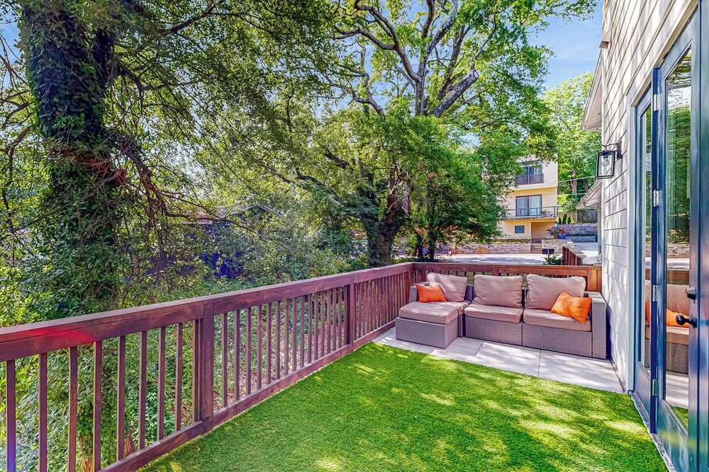ATL Townhome Near Mercedes-benz Stadium: Sleeps 6!