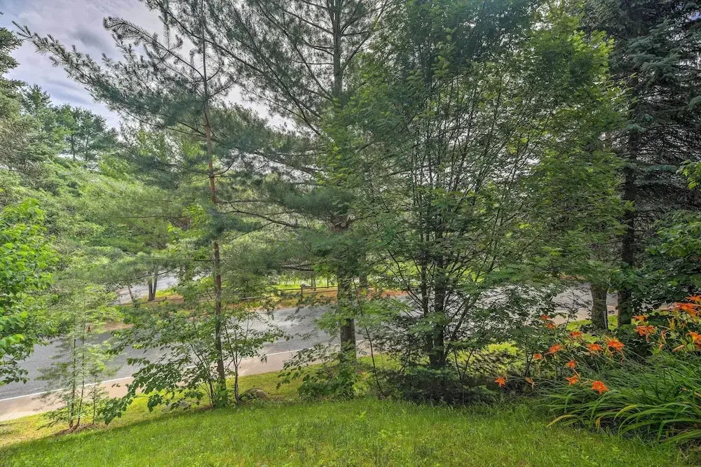 Lake Placid Gem w/ Patio & Views < 1 Mi to Beach!