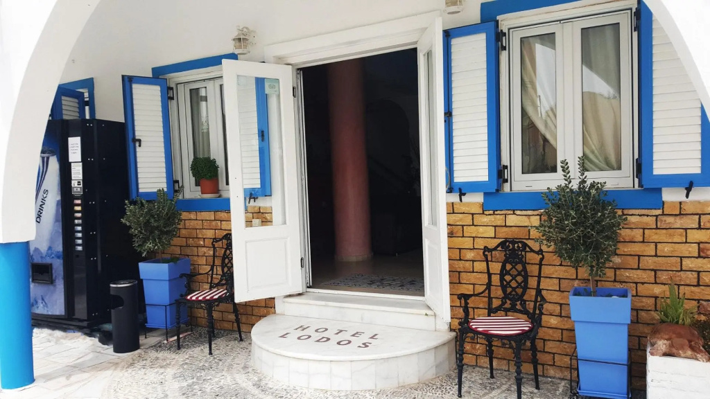 Balcony & Terrace