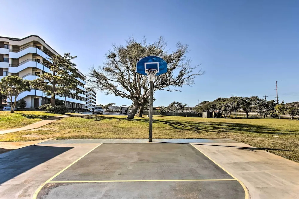 Indian Beach Resort Condo w/ Atlantic Ocean Views!