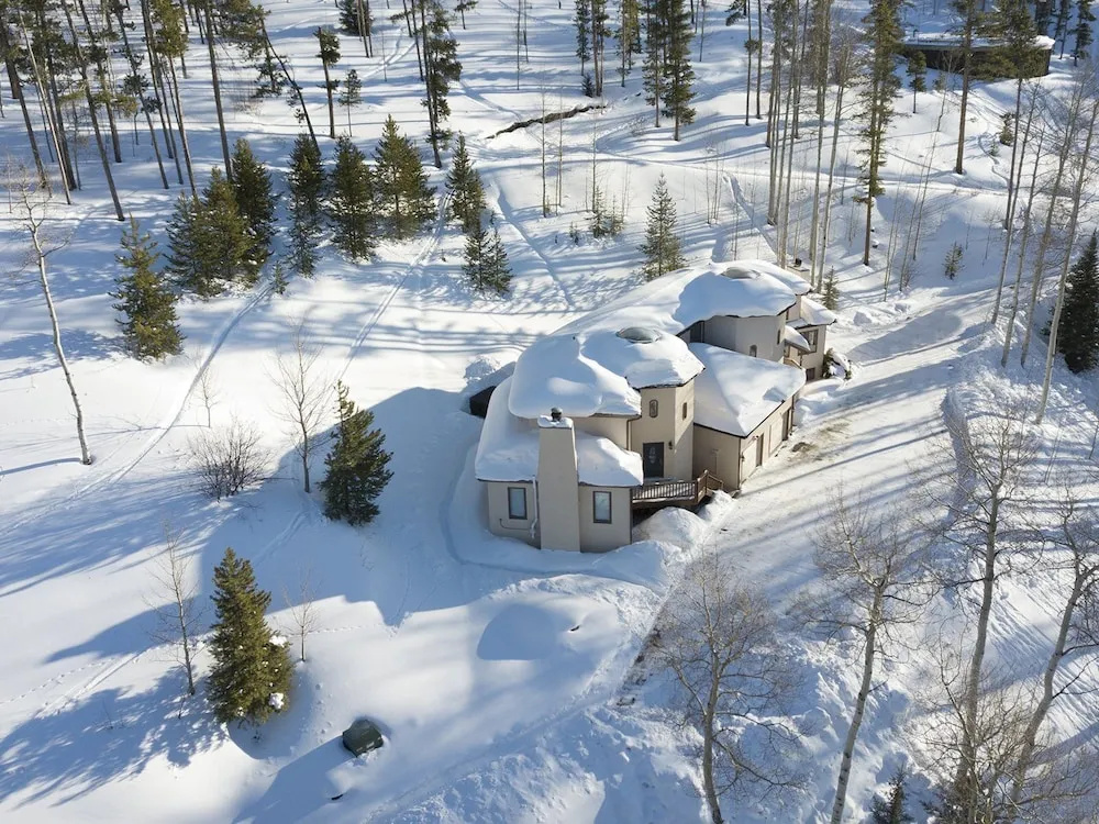 2338 Tahoe Drive
