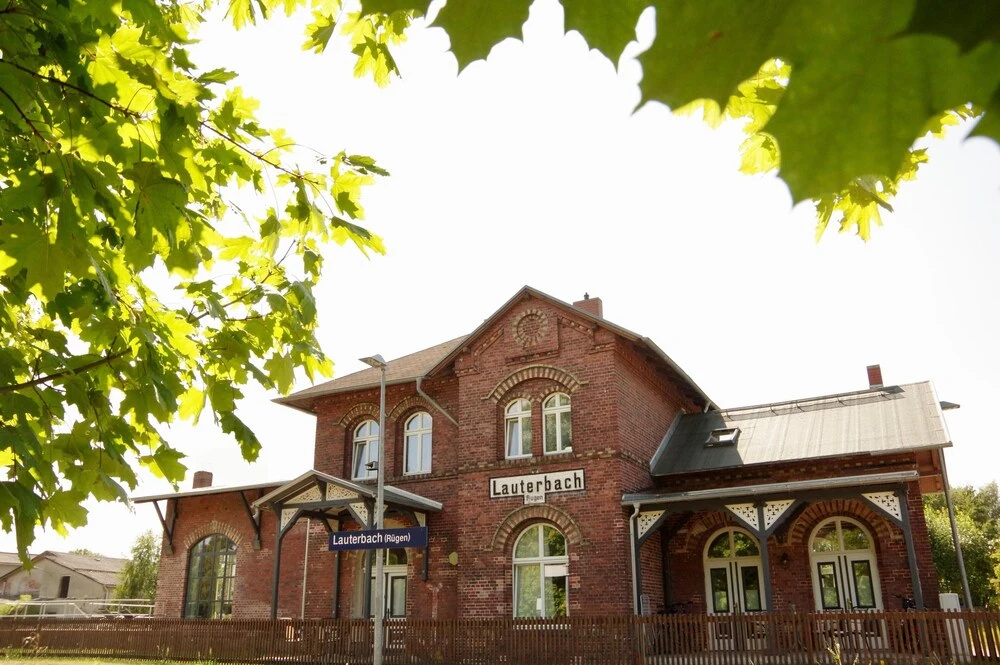 Urlaubsbahnhof-Stellwerk