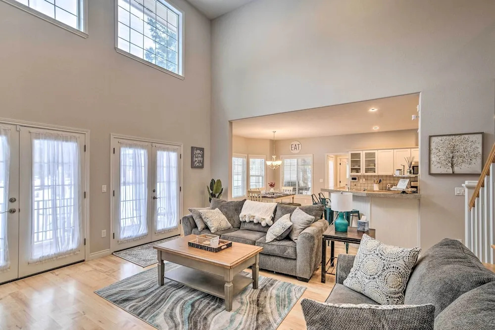Klamath Falls Home w/ Resort Amenities! - фото 11
