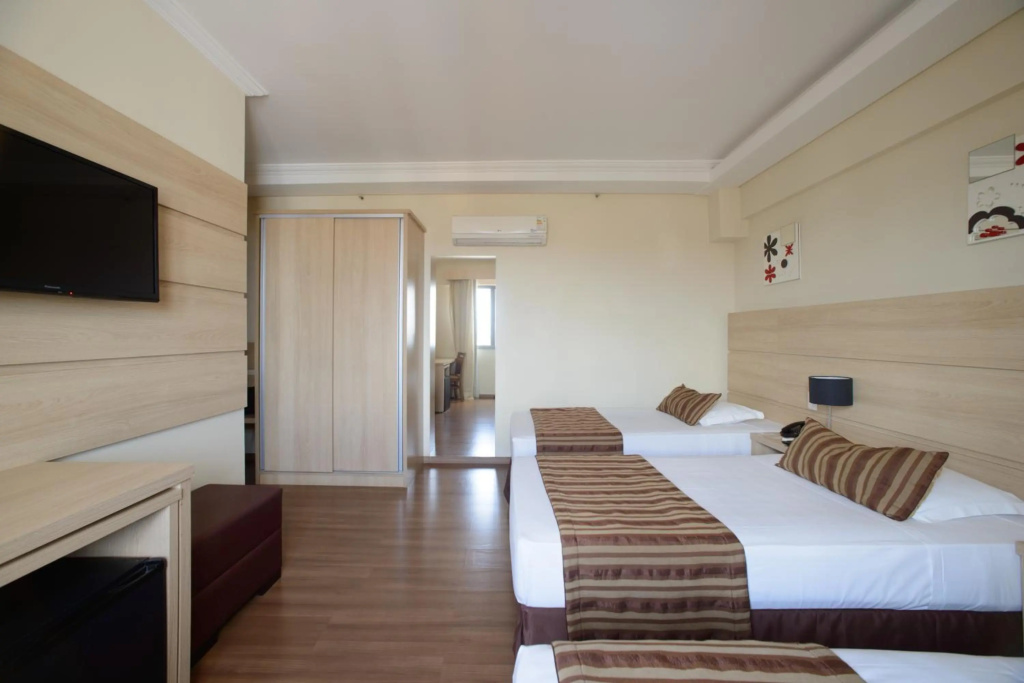 Faro Hotel — 4
