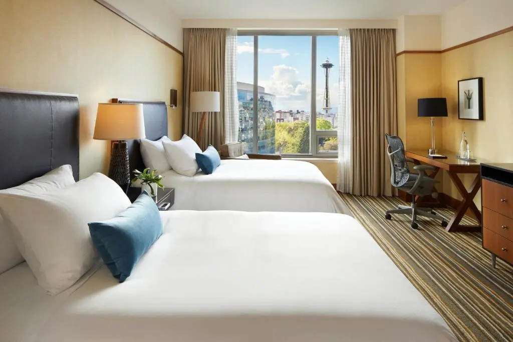 Deluxe Double room (full double bed)