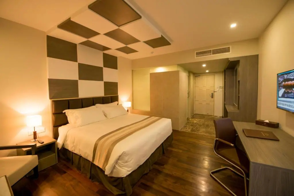 Premier Double room (full double bed)