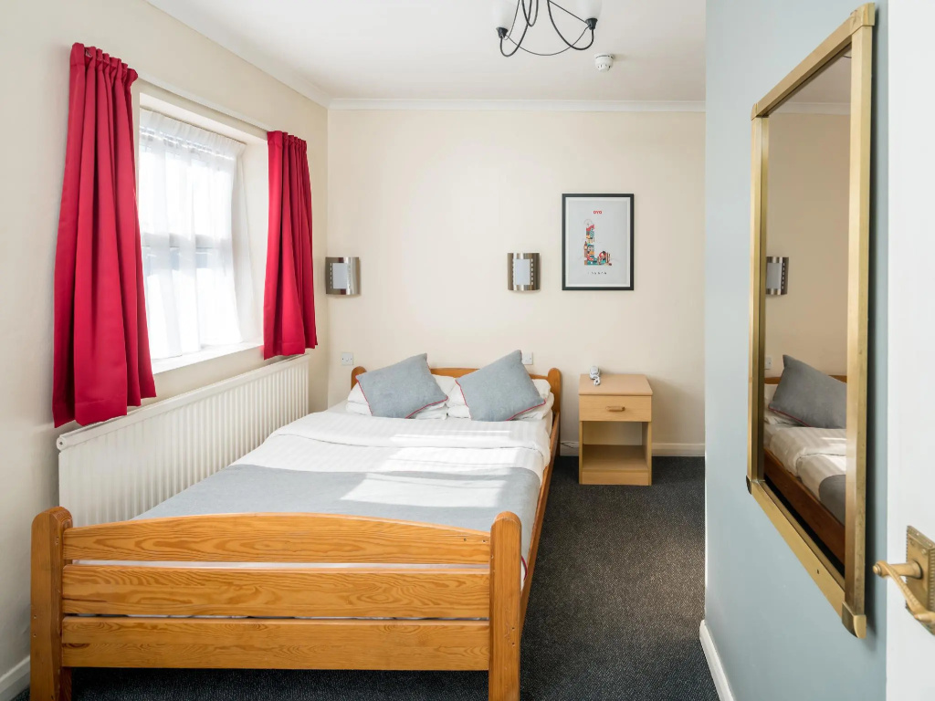 Standard Double room (full double bed)