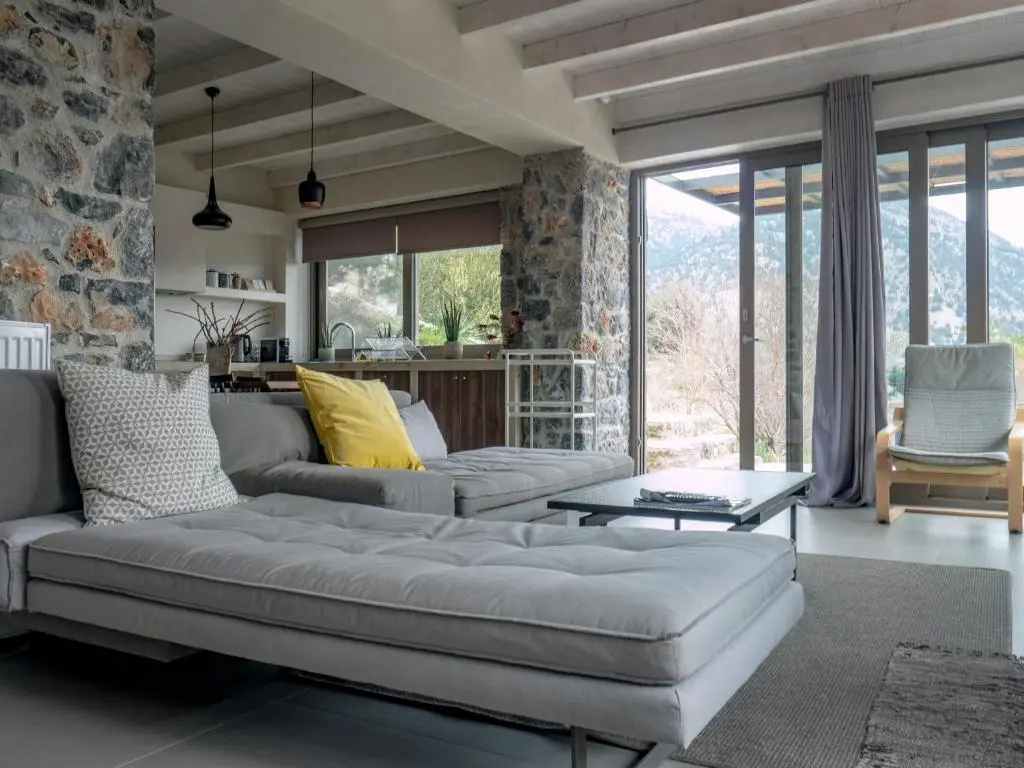 2 Bedrooms Villa