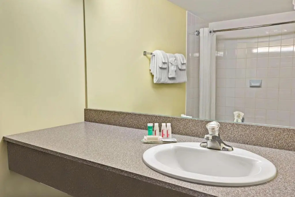 Quadruple Suite