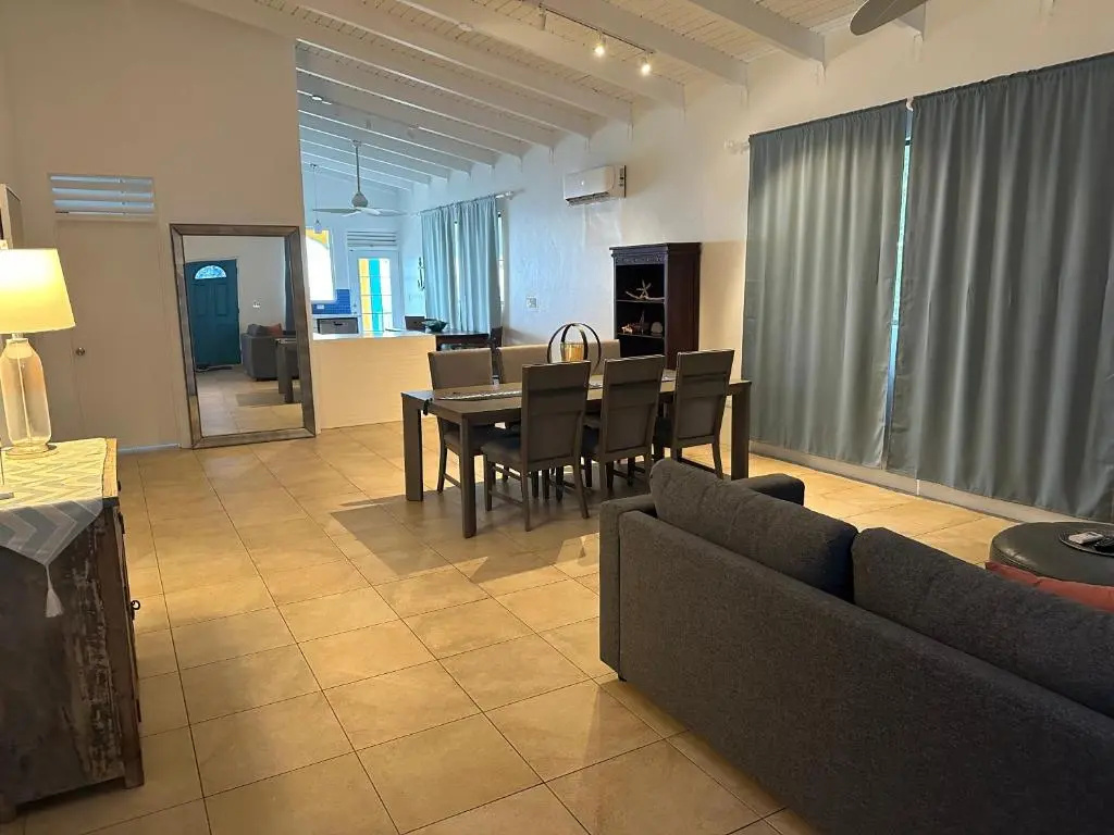 2 Bedrooms Villa