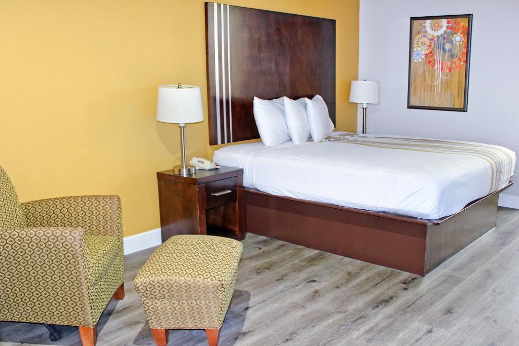 Двухместный люкс двуспальная кровать в Palacio Royale Inn Houston NW Beltway 8