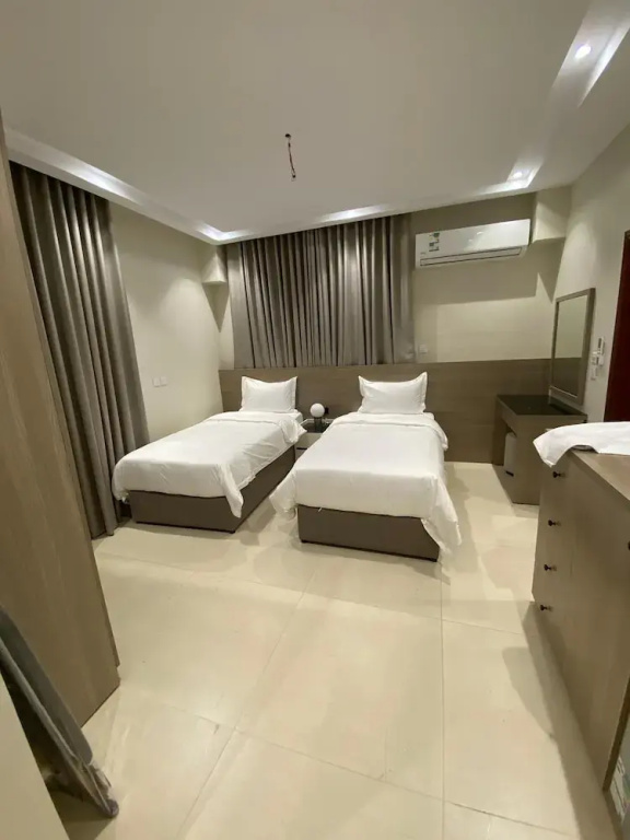 Deluxe Studio