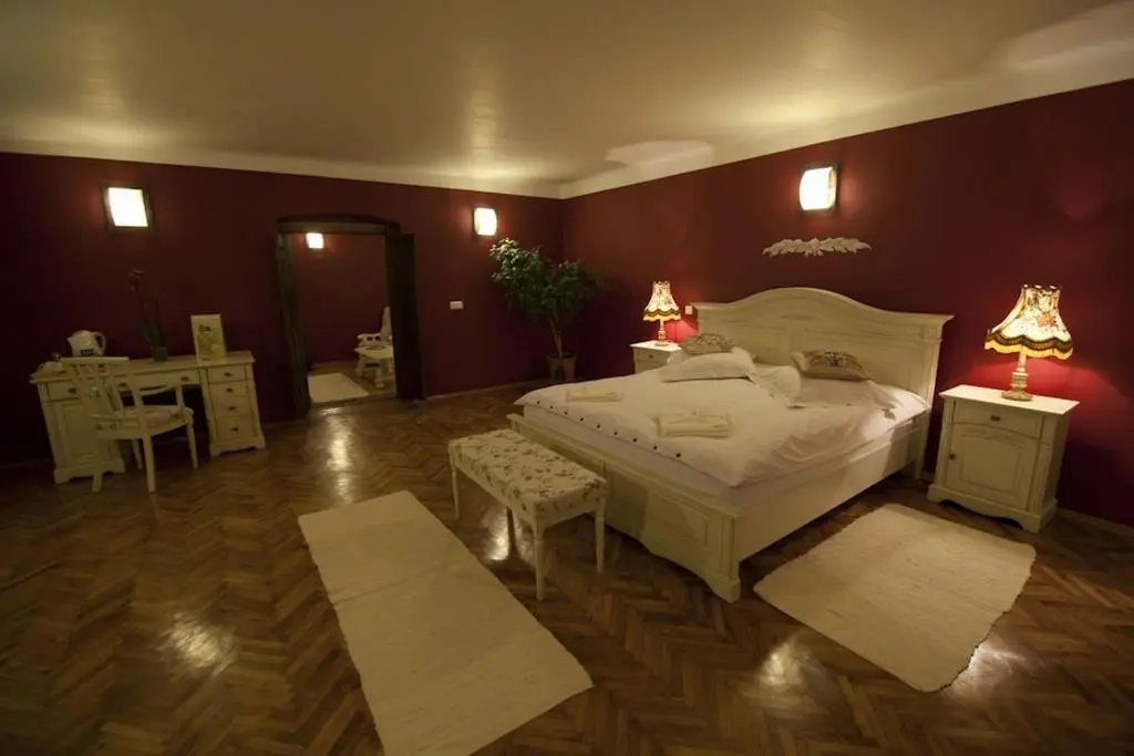 1 Bedroom Suite