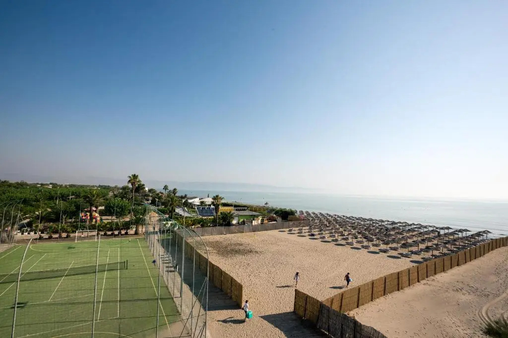 Beach & Waterfront