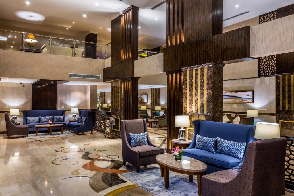 Lobby & Reception