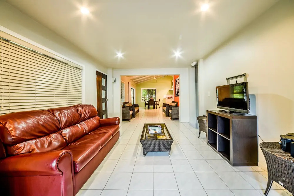 3 Bedrooms Villa beachfront
