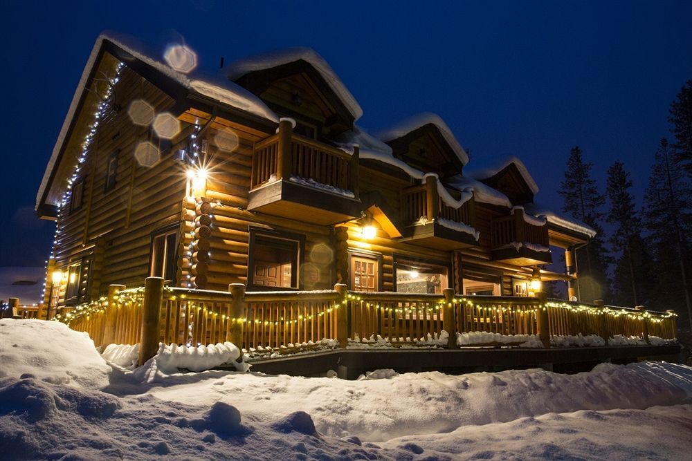 Castle Mountain Chalets by null