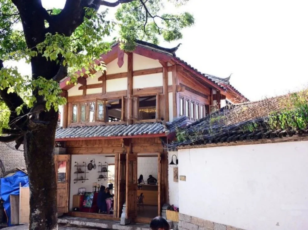 Lijiang Jing Ting Hotel