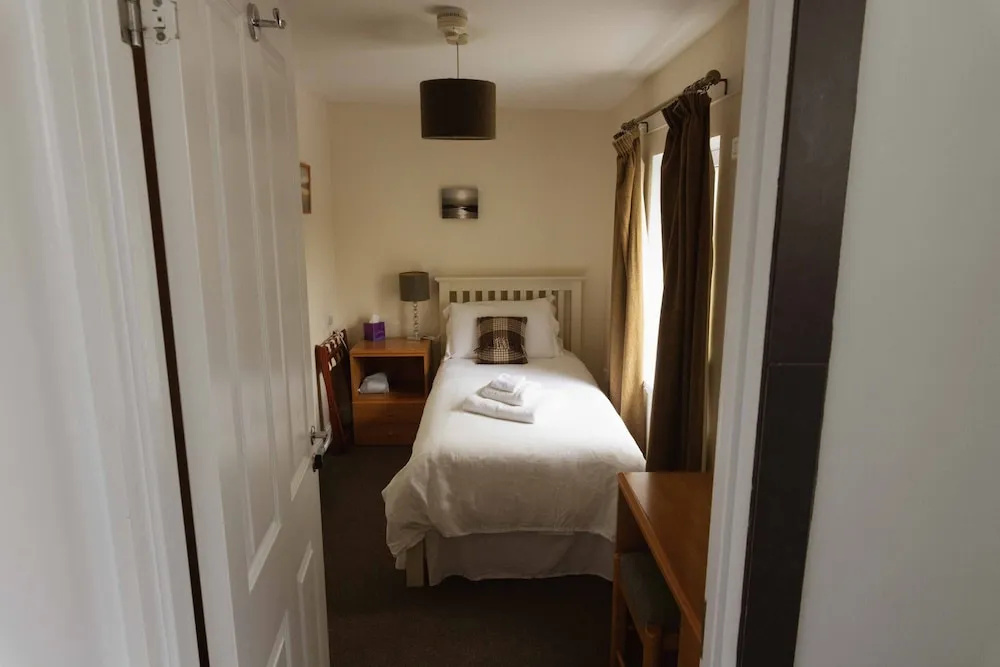 Standard Single room (single bed)