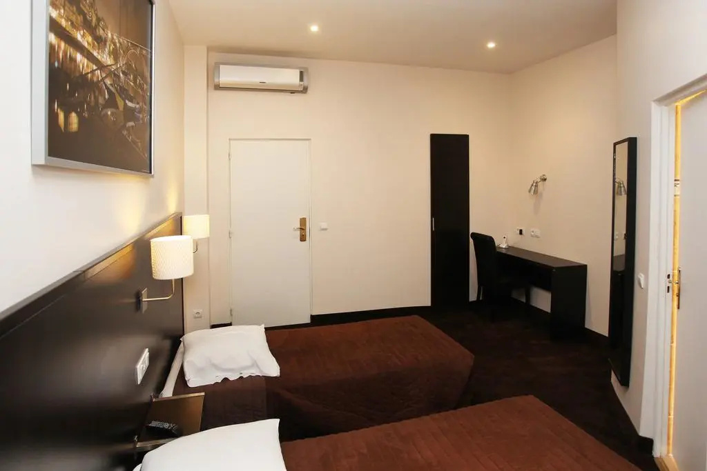 Standard Double room (twin beds)