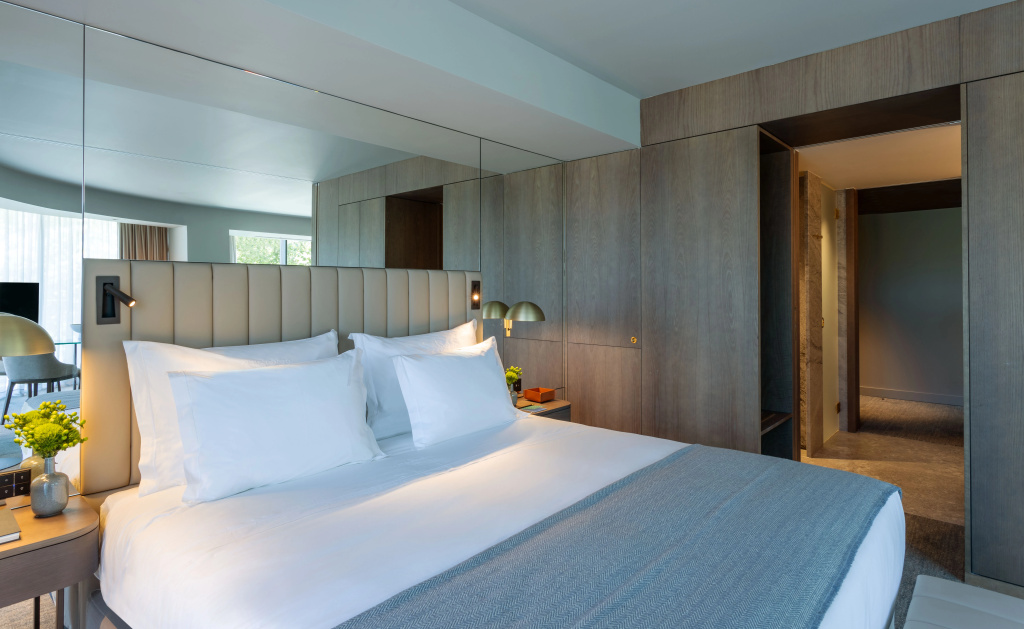 Отель Altis Porto Hotel, member of Preferred Hotels & Resorts – L.V.X. в Порту