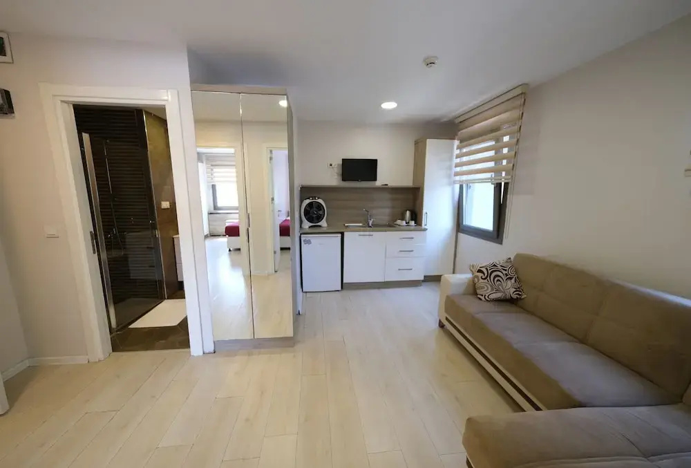 Standard Quadruple Family room