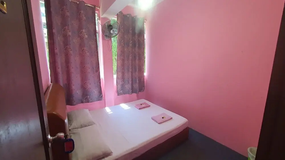 OYO 90798 Two Two Inn — фото 6